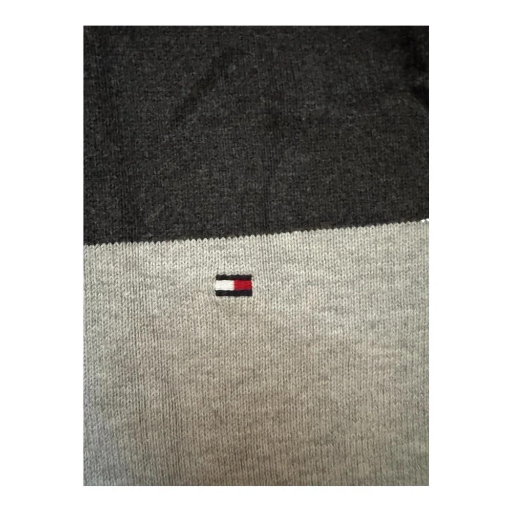 Early 00s Tommy Hilfiger Half Zip - Picture 2 of 5
